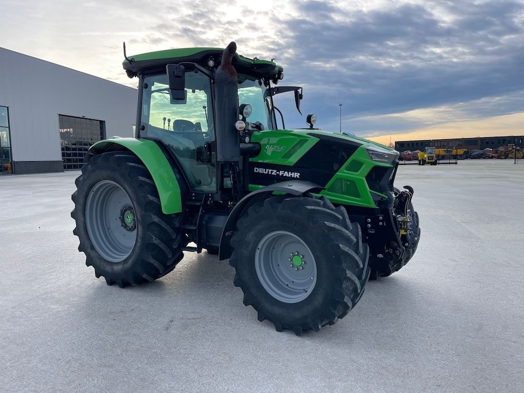 Schmalspurtraktor tip Deutz-Fahr 6135C RV Shift, Gebrauchtmaschine in Holten (Poză 3)