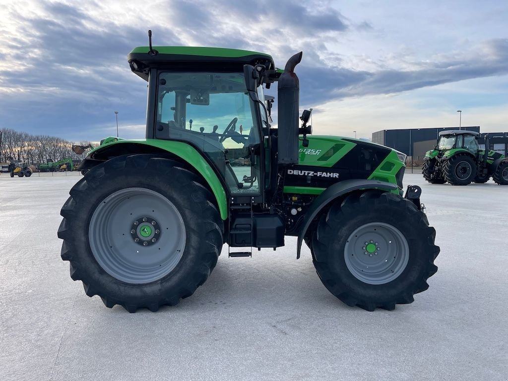 Schmalspurtraktor tip Deutz-Fahr 6135C RV Shift, Gebrauchtmaschine in Holten (Poză 4)