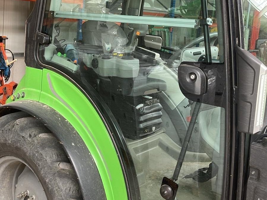 Schmalspurtraktor des Typs Deutz 5105 DS TTV, Gebrauchtmaschine in Dannstadt-Schauernheim (Bild 2)