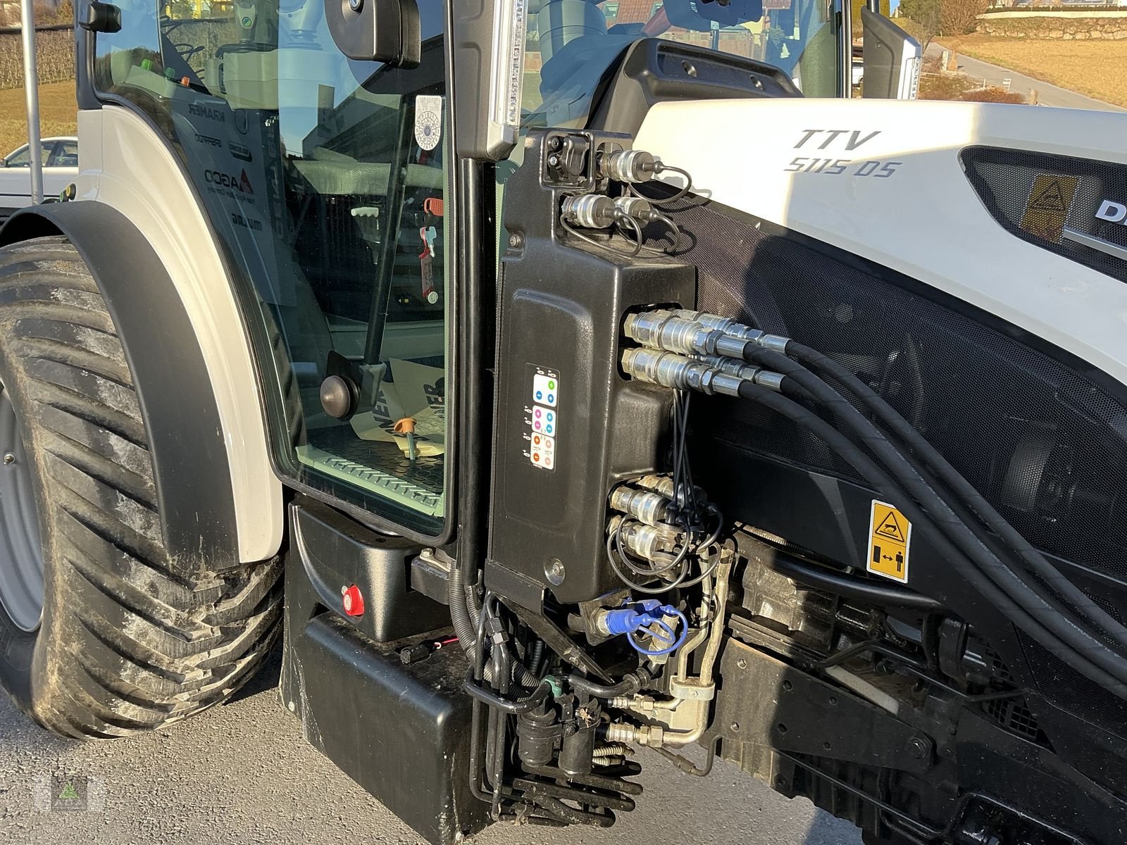 Schmalspurtraktor des Typs Deutz 5105 TTV, Gebrauchtmaschine in Markt Hartmannsdorf (Bild 5)