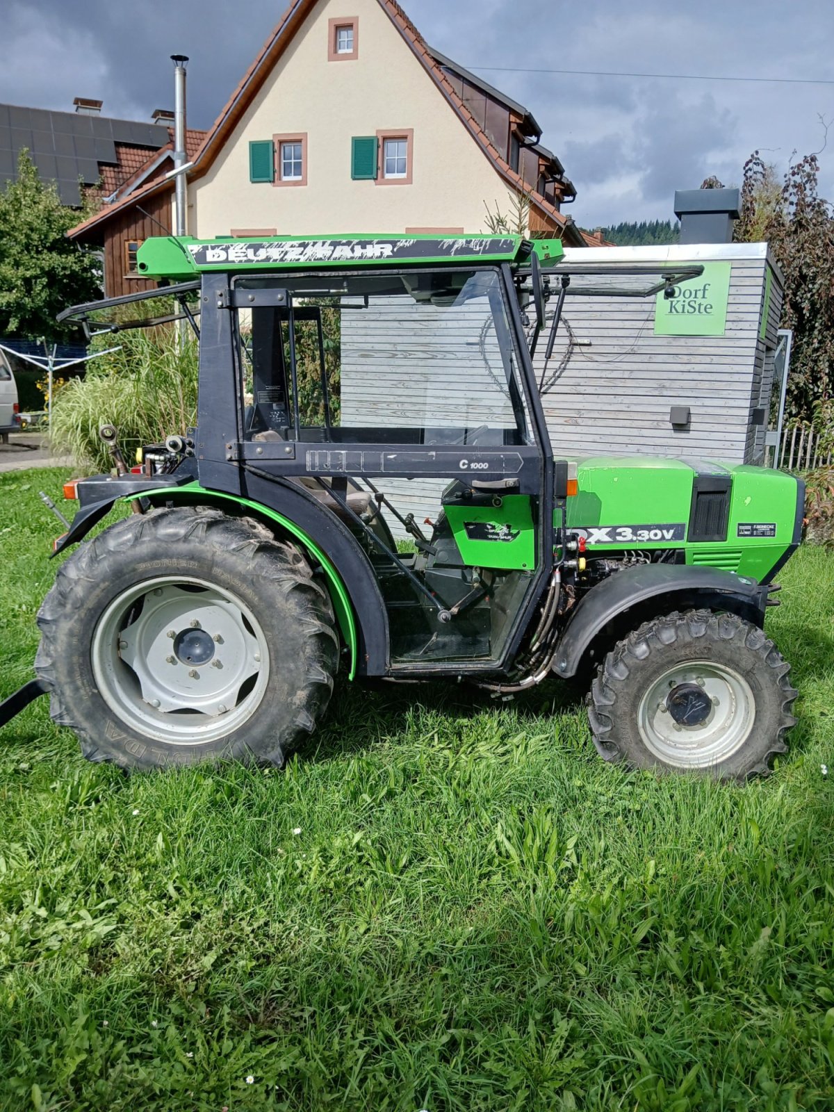Schmalspurtraktor typu Deutz DX 3.30 V, Gebrauchtmaschine w Maulburg (Zdjęcie 1)