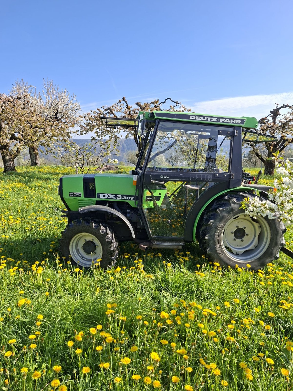 Schmalspurtraktor типа Deutz DX 3.30 V, Gebrauchtmaschine в Maulburg (Фотография 1)