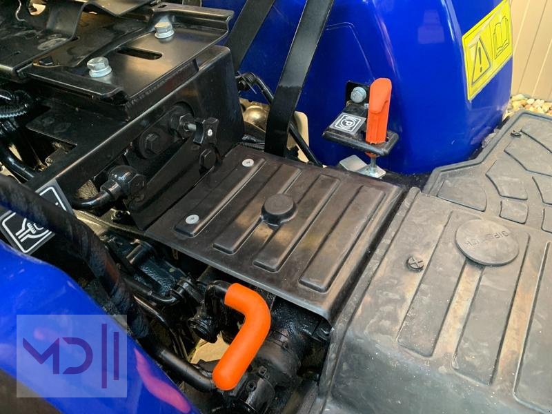 Schmalspurtraktor del tipo Farmtrac MD Farmtrac  22  Kleintraktor mit Rasenbereifung, Neumaschine In Zeven (Immagine 11)