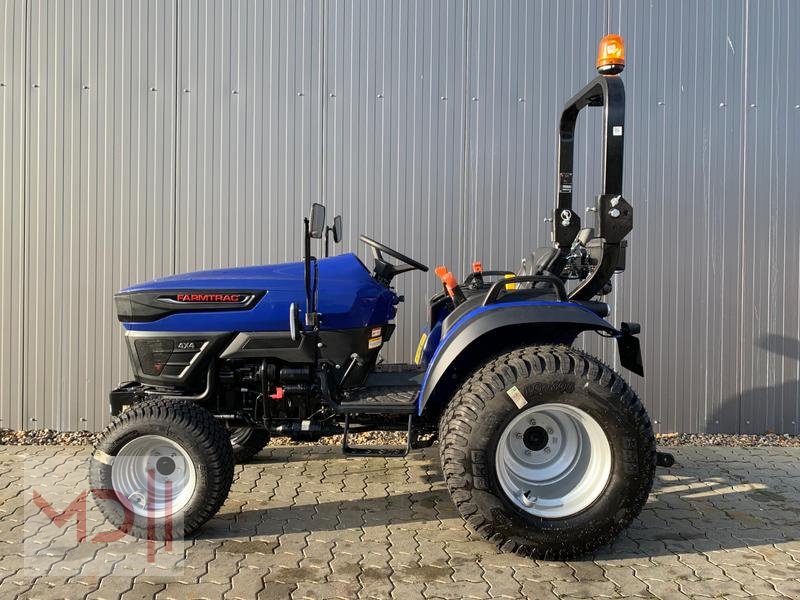 Schmalspurtraktor del tipo Farmtrac MD Farmtrac  22  Kleintraktor mit Rasenbereifung, Neumaschine In Zeven (Immagine 3)