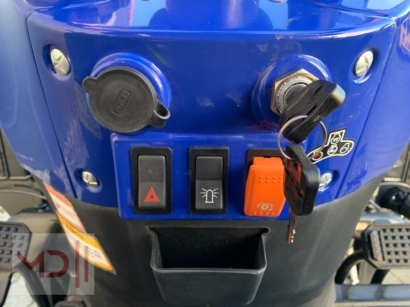 Schmalspurtraktor del tipo Farmtrac MD Farmtrac  22  Kleintraktor mit Rasenbereifung, Neumaschine In Zeven (Immagine 13)