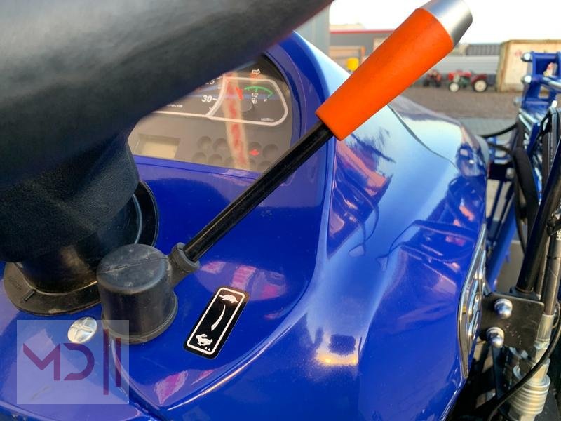 Schmalspurtraktor del tipo Farmtrac MD Farmtrac  22  Kleintraktor mit Rasenbereifung, Neumaschine In Zeven (Immagine 14)