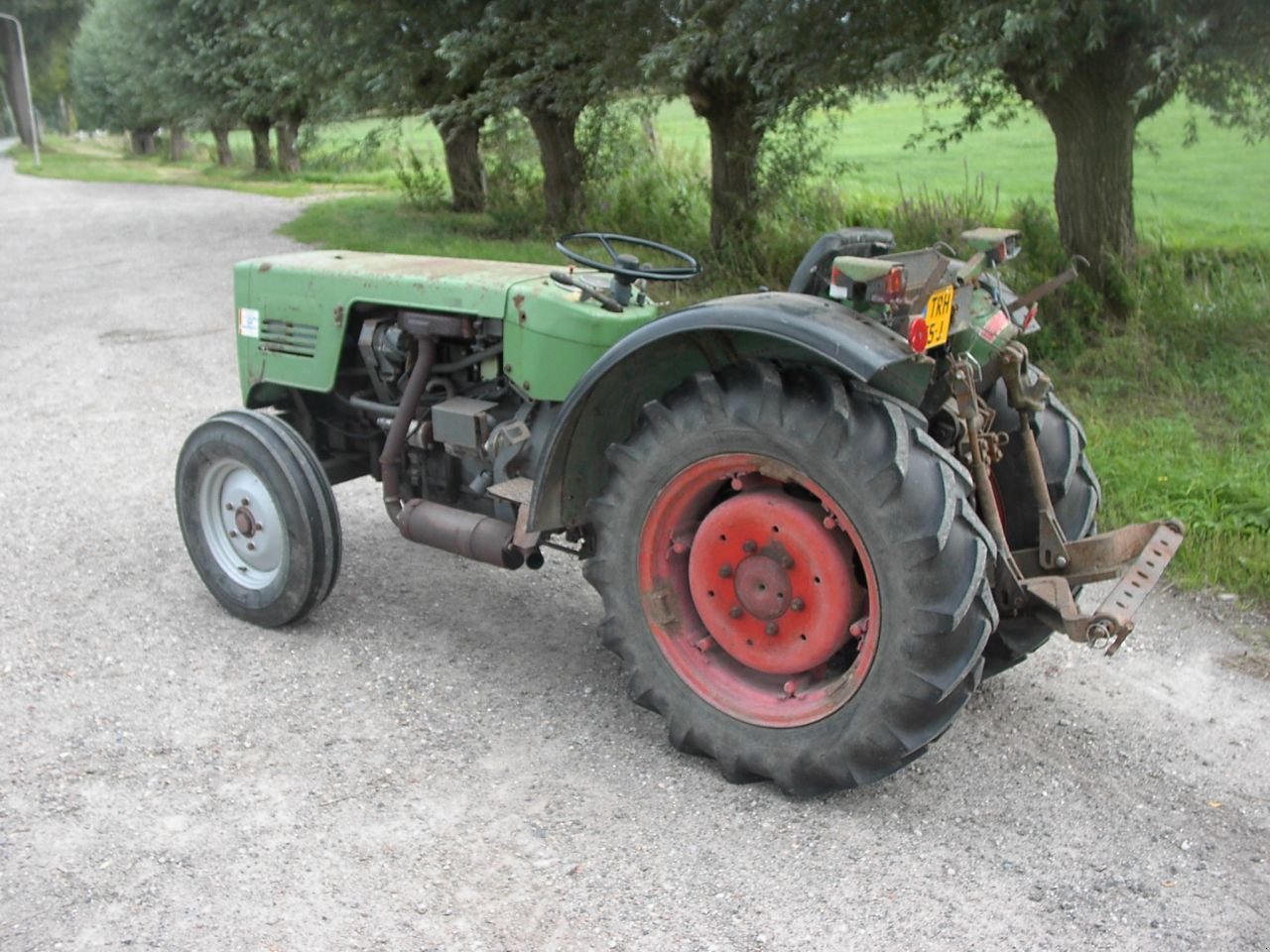 Schmalspurtraktor des Typs Fendt 203 V, Gebrauchtmaschine in Leerdam (Bild 4)