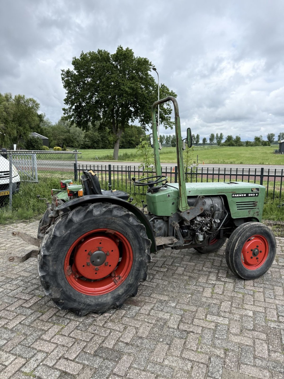 Schmalspurtraktor Türe ait Fendt 203v, Gebrauchtmaschine içinde balgoy (resim 3)