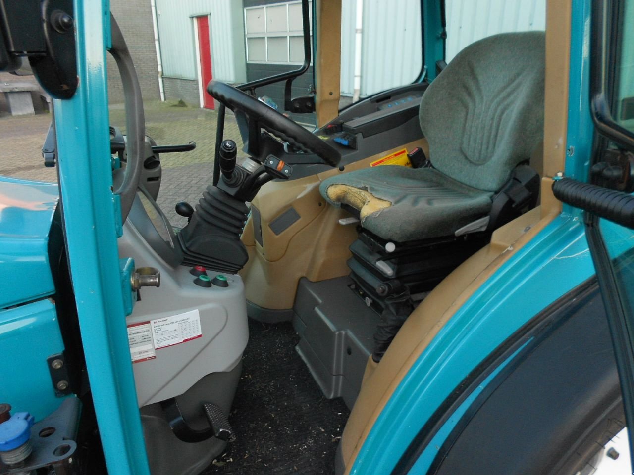 Schmalspurtraktor Türe ait Fendt 208 f, Gebrauchtmaschine içinde Oirschot (resim 9)