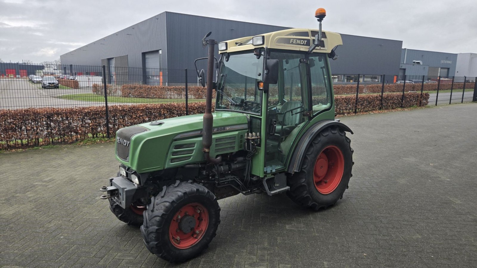 Schmalspurtraktor typu Fendt 208VA, Gebrauchtmaschine v Deurne (Obrázok 1)
