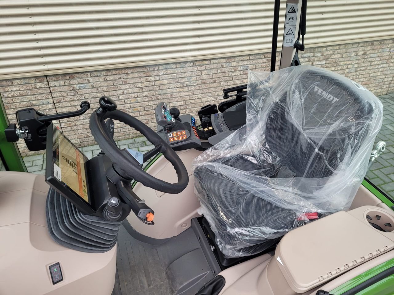 Schmalspurtraktor za tip Fendt 209/210/211 vario gen3 smalspoor, Neumaschine u Houten (Slika 5)