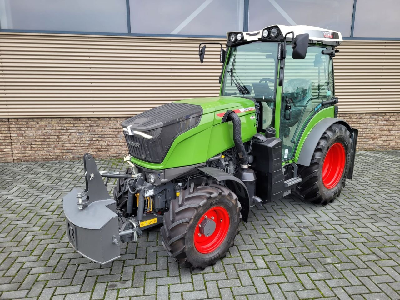 Schmalspurtraktor za tip Fendt 209/210/211 vario gen3 smalspoor, Neumaschine u Houten (Slika 1)