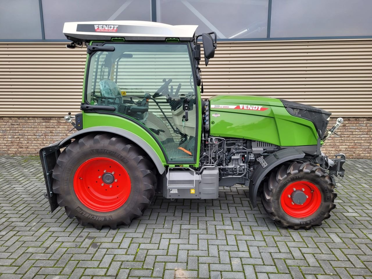 Schmalspurtraktor za tip Fendt 209/210/211 vario gen3 smalspoor, Neumaschine u Houten (Slika 9)