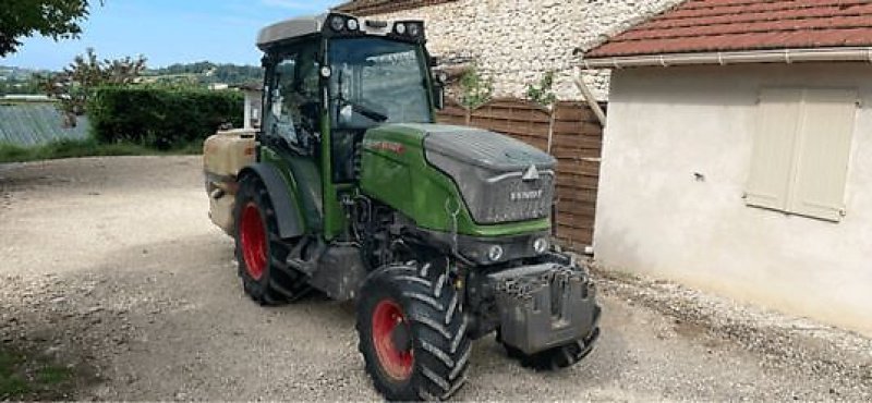 Schmalspurtraktor типа Fendt 209 V, Gebrauchtmaschine в MOISSAC (Фотография 2)