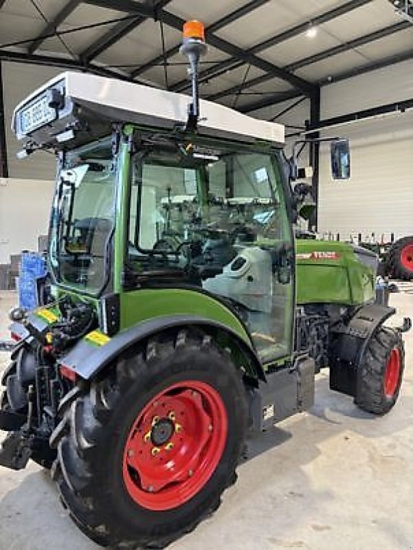 Schmalspurtraktor от тип Fendt 209 V, Gebrauchtmaschine в Carcassonne (Снимка 3)