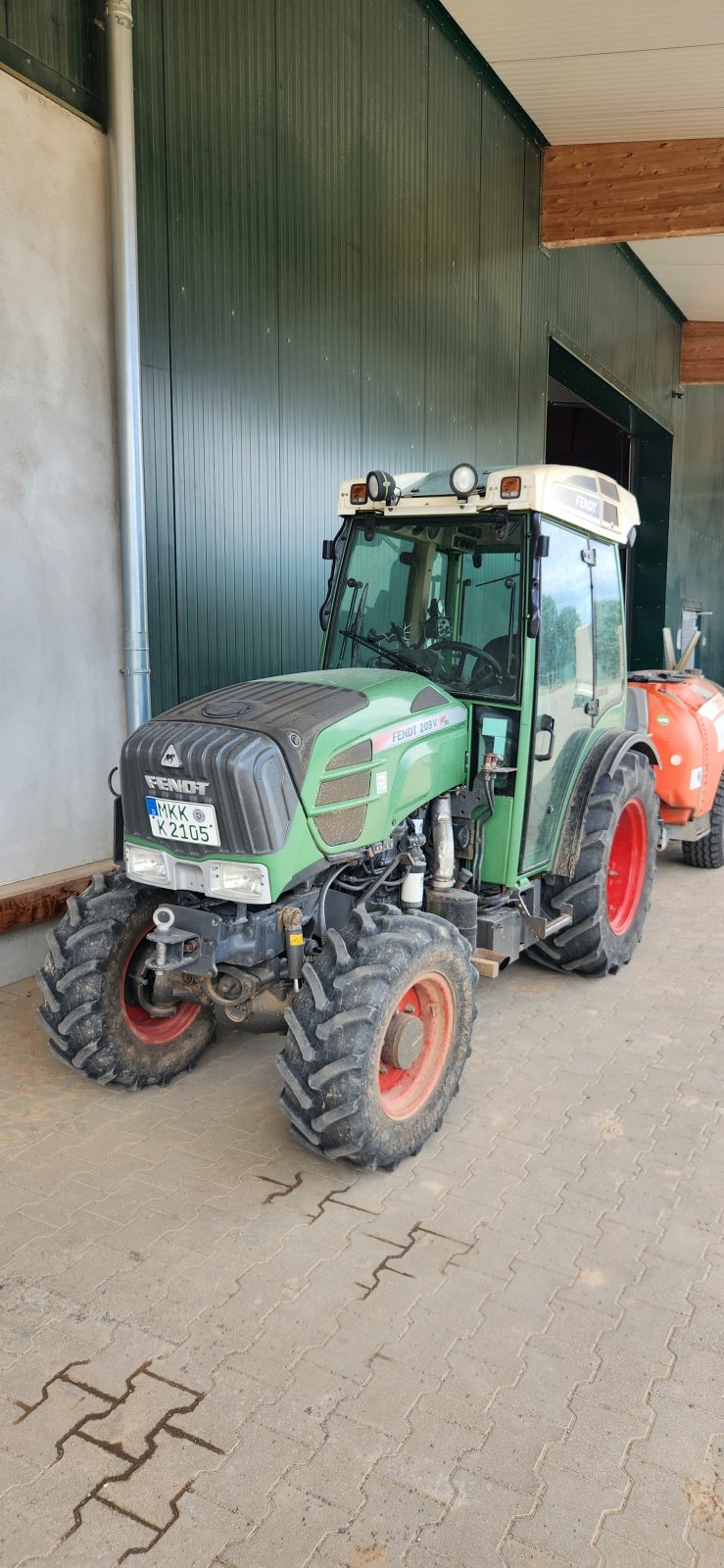 Schmalspurtraktor typu Fendt 209 Vario V, Gebrauchtmaschine v Bruchköbel (Obrázek 1)