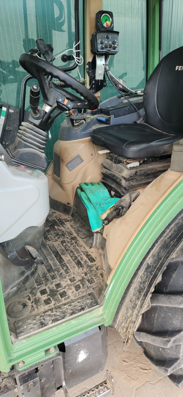 Schmalspurtraktor typu Fendt 209 Vario V, Gebrauchtmaschine v Bruchköbel (Obrázek 3)