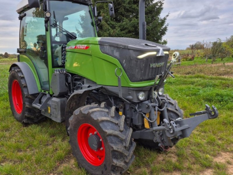 Schmalspurtraktor от тип Fendt 209 Vario V, Gebrauchtmaschine в Winnenden (Снимка 1)