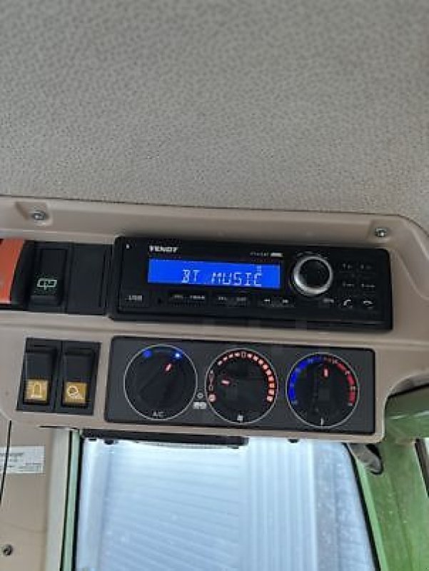 Schmalspurtraktor типа Fendt 210 F, Gebrauchtmaschine в Carcassonne (Фотография 10)