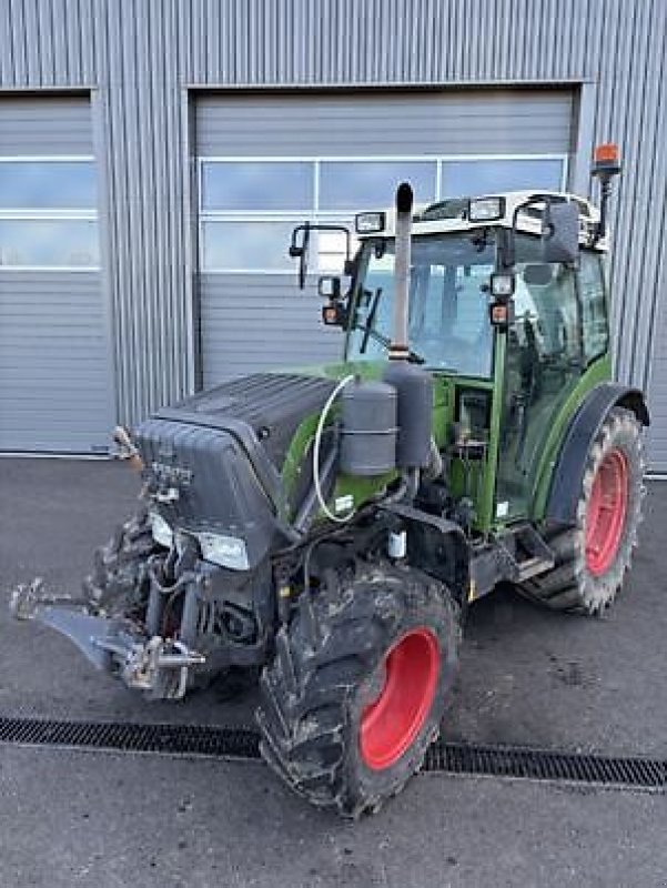 Schmalspurtraktor типа Fendt 210 F, Gebrauchtmaschine в Carcassonne (Фотография 2)