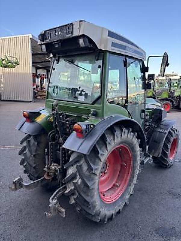 Schmalspurtraktor типа Fendt 210 F, Gebrauchtmaschine в Carcassonne (Фотография 7)