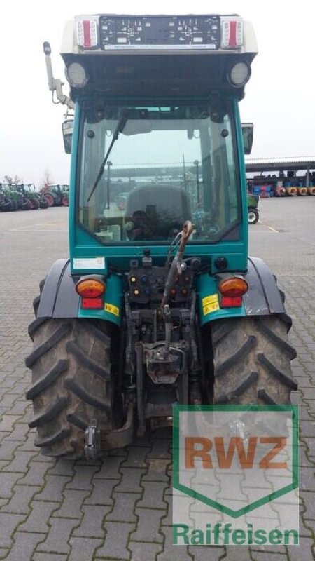 Schmalspurtraktor des Typs Fendt 210 V Vario, Vorführmaschine in Saulheim (Bild 5)
