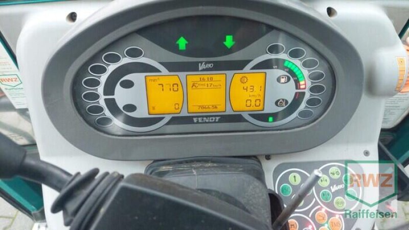 Schmalspurtraktor des Typs Fendt 210 V Vario, Vorführmaschine in Saulheim (Bild 2)