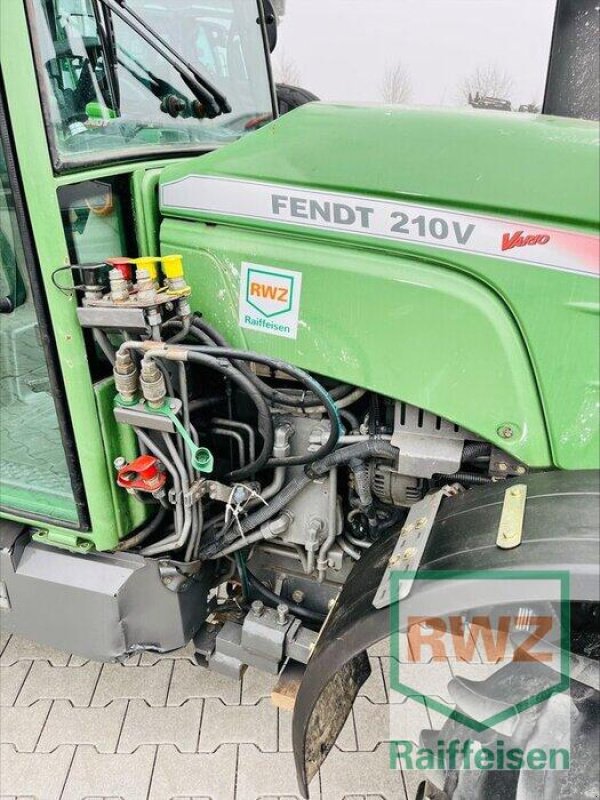 Schmalspurtraktor типа Fendt 210 V Vario, Gebrauchtmaschine в Herxheim (Фотография 10)
