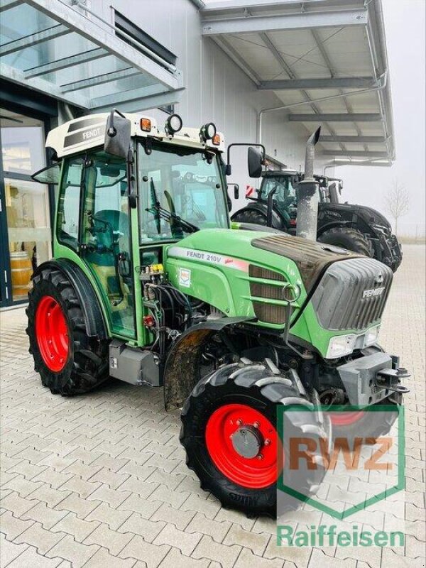 Schmalspurtraktor типа Fendt 210 V Vario, Gebrauchtmaschine в Herxheim (Фотография 11)