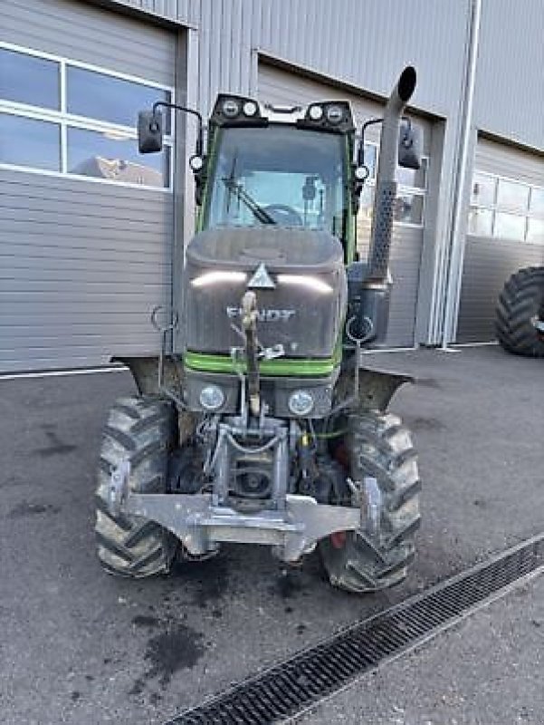 Schmalspurtraktor типа Fendt 210 V, Gebrauchtmaschine в Carcassonne (Фотография 5)