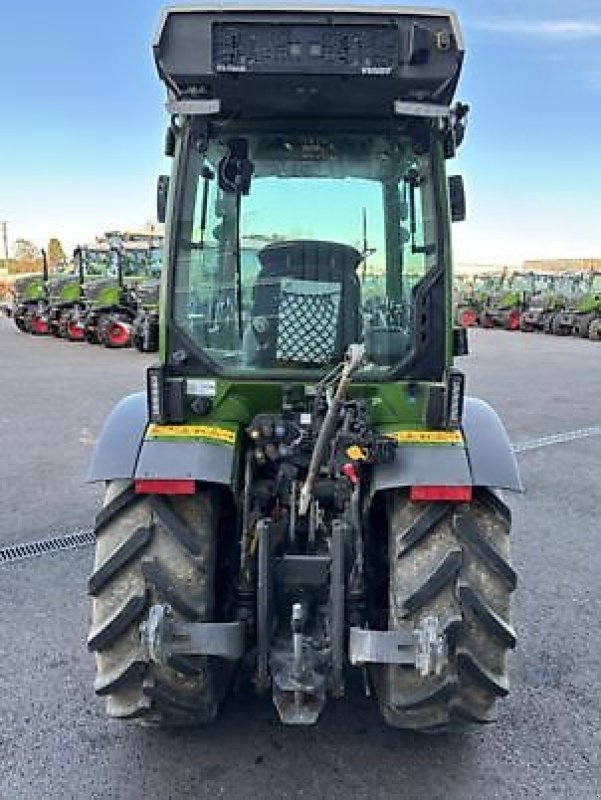 Schmalspurtraktor типа Fendt 210 V, Gebrauchtmaschine в Carcassonne (Фотография 9)