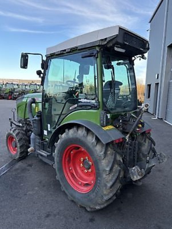 Schmalspurtraktor типа Fendt 210 V, Gebrauchtmaschine в Carcassonne (Фотография 10)
