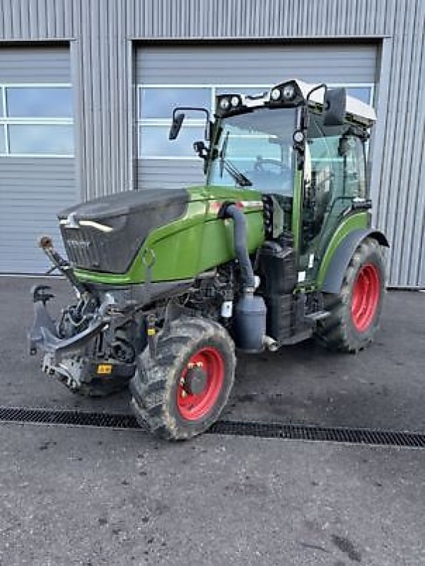 Schmalspurtraktor типа Fendt 210 V, Gebrauchtmaschine в Carcassonne (Фотография 1)