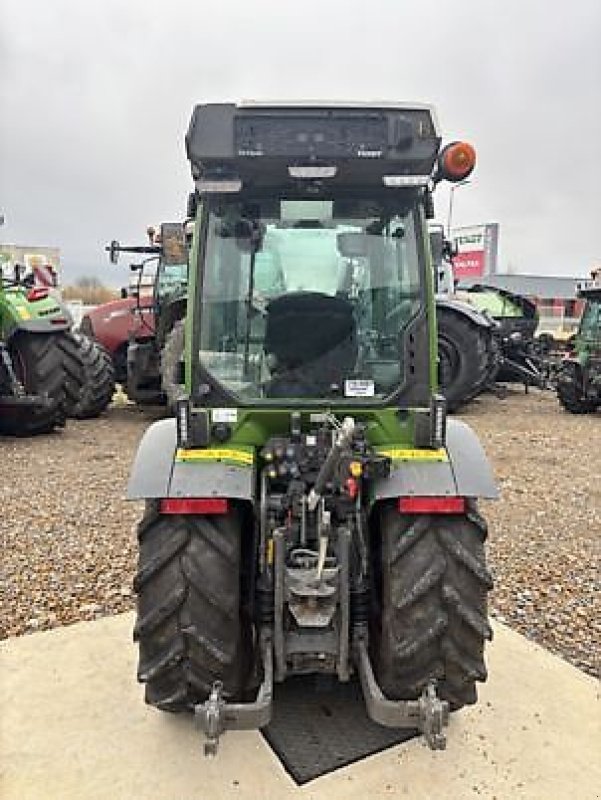 Schmalspurtraktor of the type Fendt 210 V, Gebrauchtmaschine in Carcassonne (Picture 5)