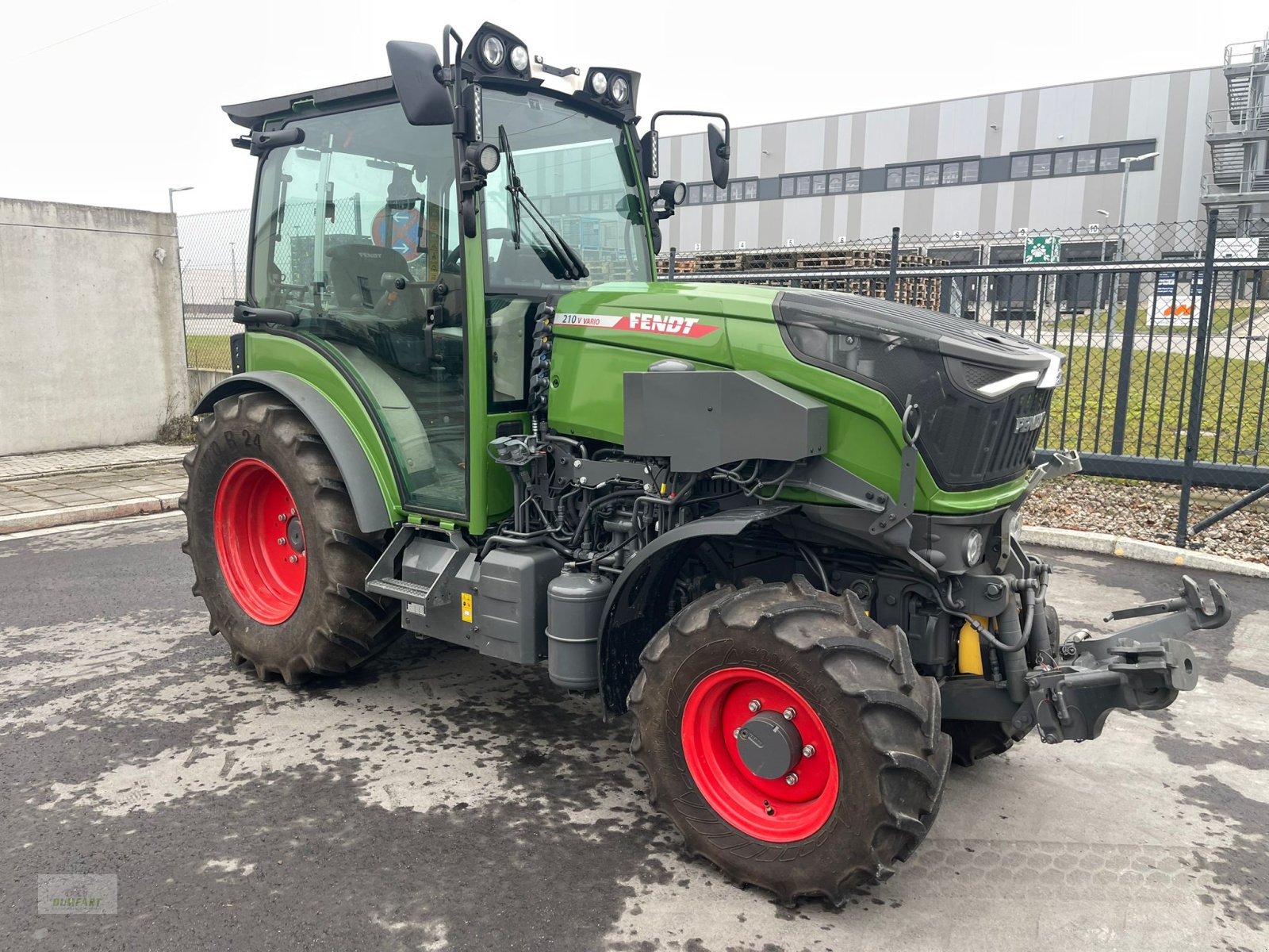 Schmalspurtraktor des Typs Fendt 210 VA Vario, Gebrauchtmaschine in Bad Leonfelden (Bild 2)