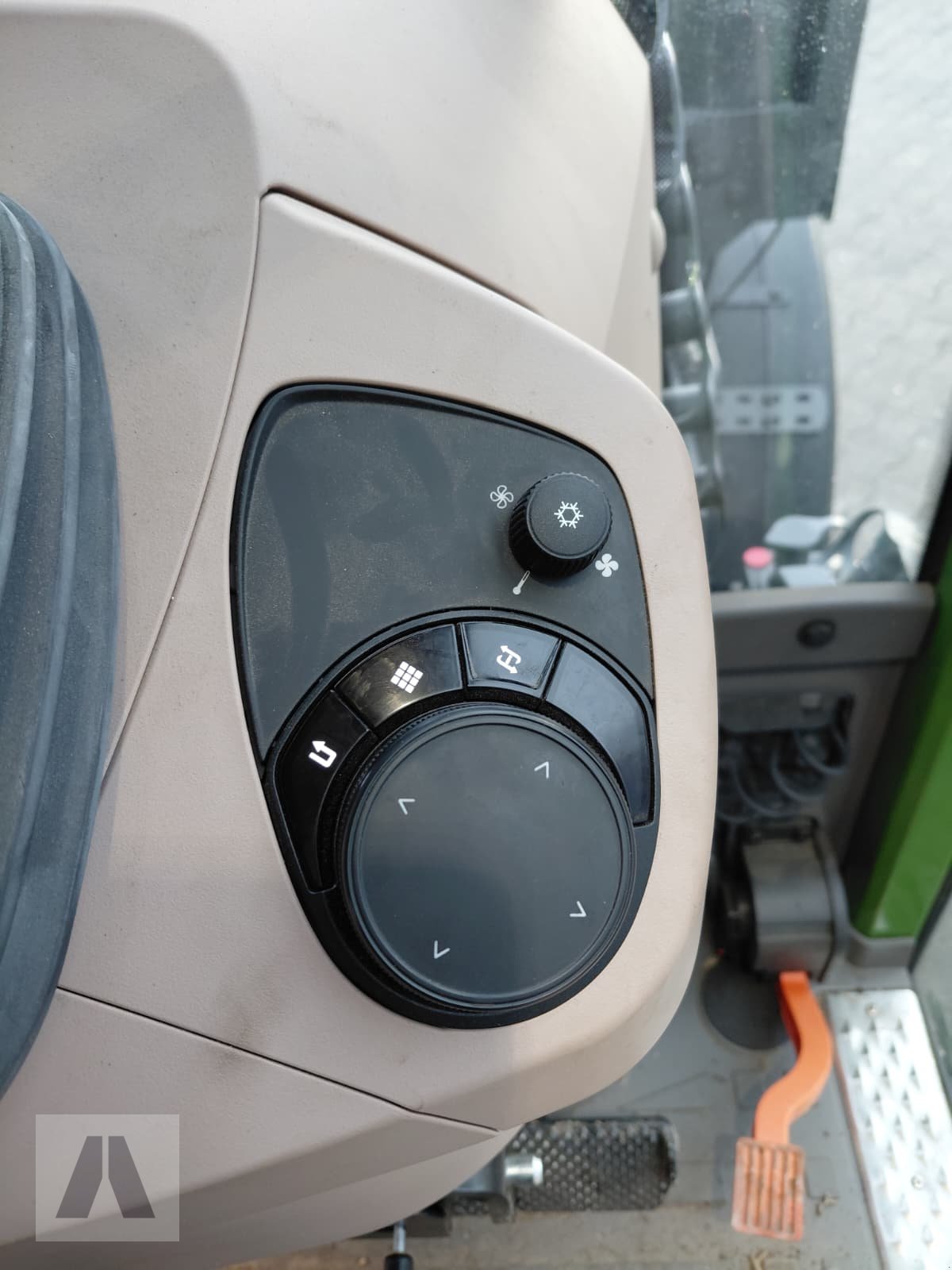 Schmalspurtraktor del tipo Fendt 210 Vario V, Gebrauchtmaschine en Regensburg (Imagen 10)