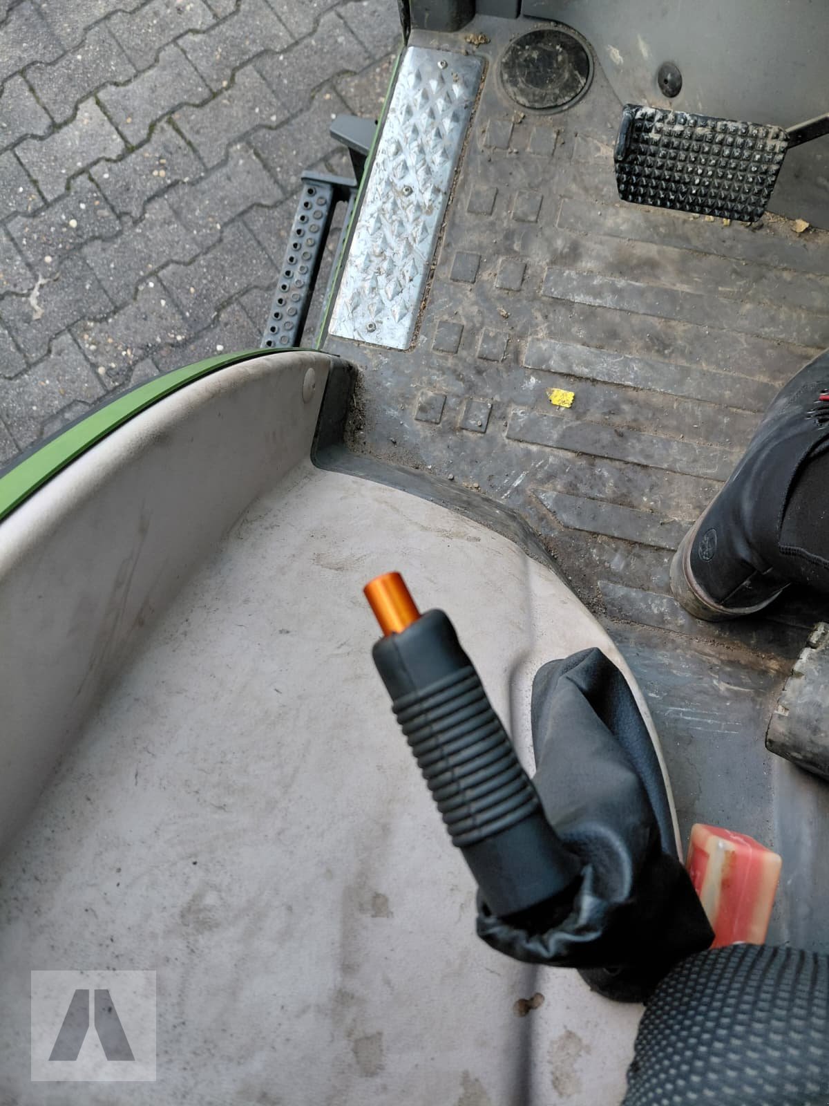 Schmalspurtraktor del tipo Fendt 210 Vario V, Gebrauchtmaschine en Regensburg (Imagen 15)