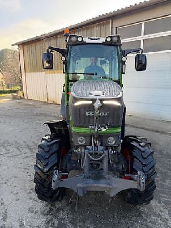 Schmalspurtraktor typu Fendt 210F profi+ RTK, Gebrauchtmaschine v MOISSAC (Obrázek 7)