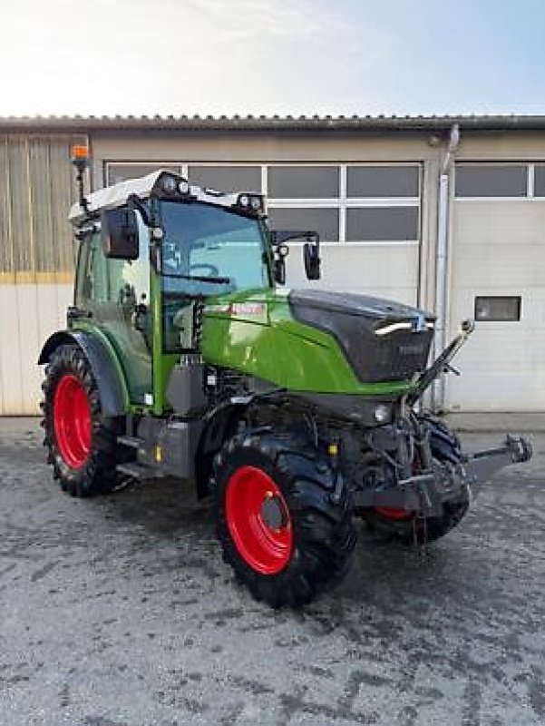 Schmalspurtraktor typu Fendt 210F profi+ RTK, Gebrauchtmaschine v MOISSAC (Obrázek 1)