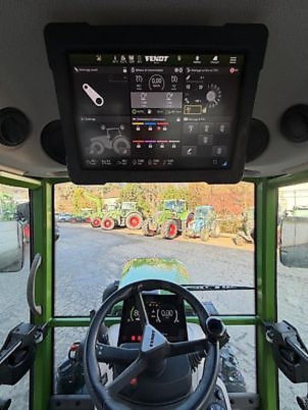 Schmalspurtraktor typu Fendt 210F profi+ RTK, Gebrauchtmaschine v MOISSAC (Obrázek 8)