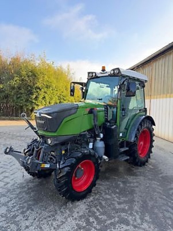 Schmalspurtraktor typu Fendt 210F profi+ RTK, Gebrauchtmaschine v MOISSAC (Obrázek 2)