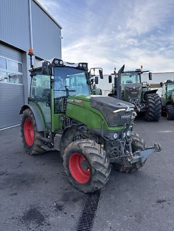 Schmalspurtraktor typu Fendt 210F PROFI, Gebrauchtmaschine v Carcassonne (Obrázek 2)
