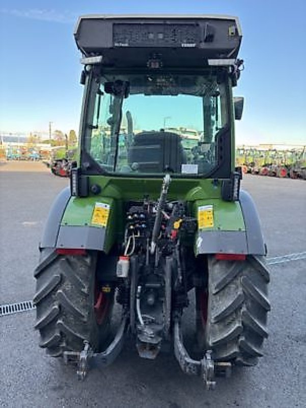 Schmalspurtraktor типа Fendt 210F PROFI, Gebrauchtmaschine в Carcassonne (Фотография 11)