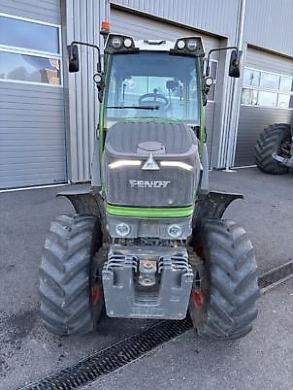 Schmalspurtraktor типа Fendt 210F PROFI, Gebrauchtmaschine в Carcassonne (Фотография 3)