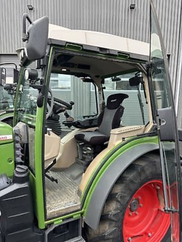 Schmalspurtraktor типа Fendt 210F PROFI, Gebrauchtmaschine в Carcassonne (Фотография 10)