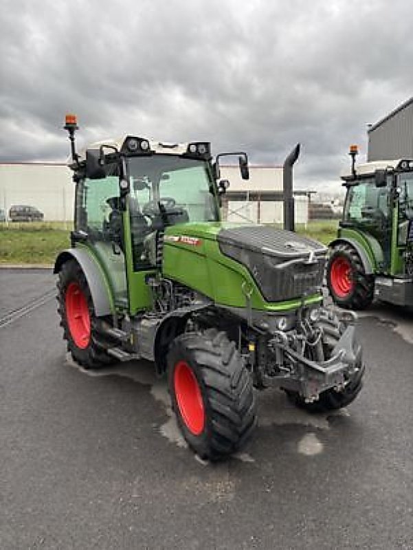 Schmalspurtraktor типа Fendt 210F PROFI, Gebrauchtmaschine в Carcassonne (Фотография 3)