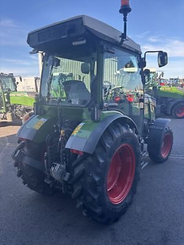 Schmalspurtraktor za tip Fendt 210F PROFI, Gebrauchtmaschine u Carcassonne (Slika 4)