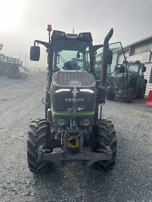 Schmalspurtraktor типа Fendt 211 V PROFI+ SETTING2, Gebrauchtmaschine в PEYROLE (Фотография 5)