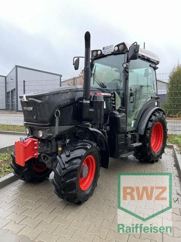 Schmalspurtraktor Türe ait Fendt 211 V Vario Gen3, Vorführmaschine içinde Herxheim (resim 1)
