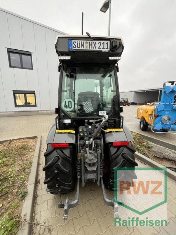 Schmalspurtraktor Türe ait Fendt 211 V Vario Gen3, Vorführmaschine içinde Herxheim (resim 2)